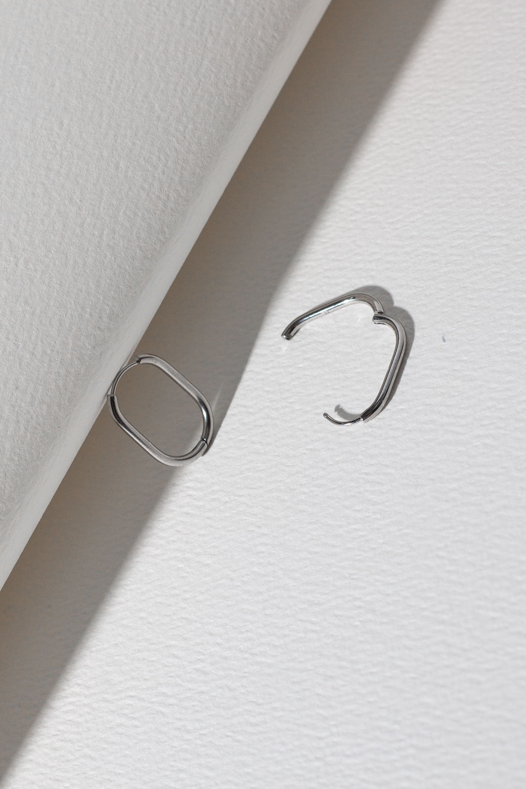 Thin Oval Hoops - Silver